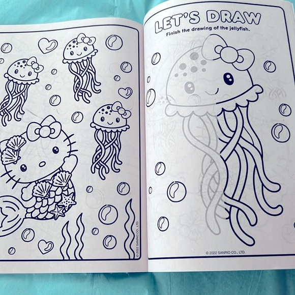 Hello Kitty Coloring book - Picture 8 of 8